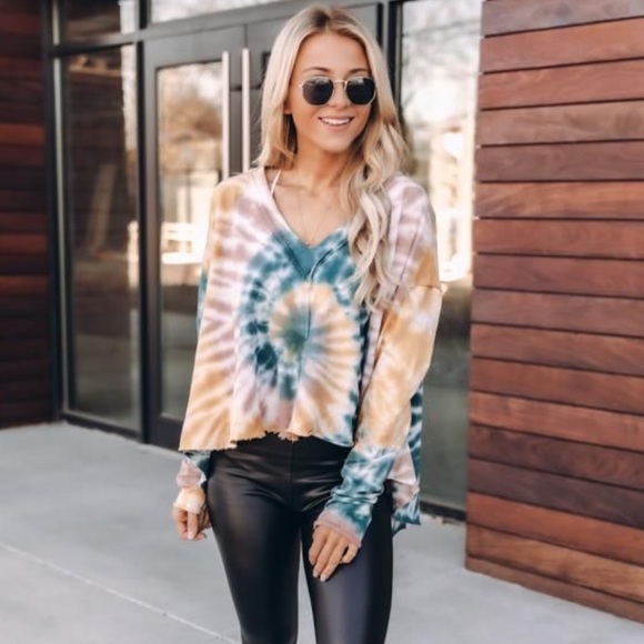 Pink Lily Tie Dye Sweatshirt - Picture 4 of 4